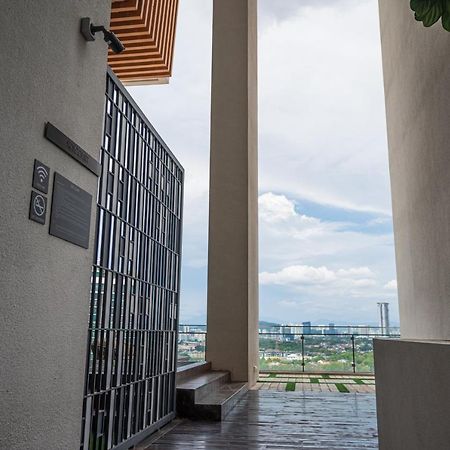 Highpark Suites By Airhost Petaling Jaya Exterior photo