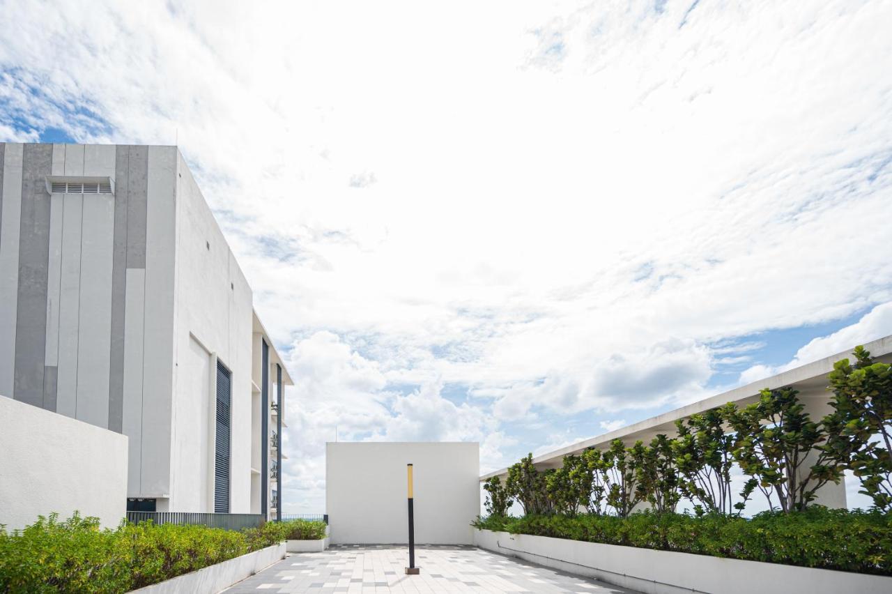 Highpark Suites By Airhost Petaling Jaya Exterior photo