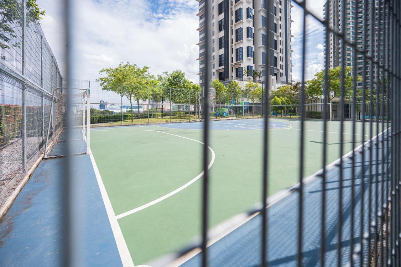 Highpark Suites By Airhost Petaling Jaya Exterior photo