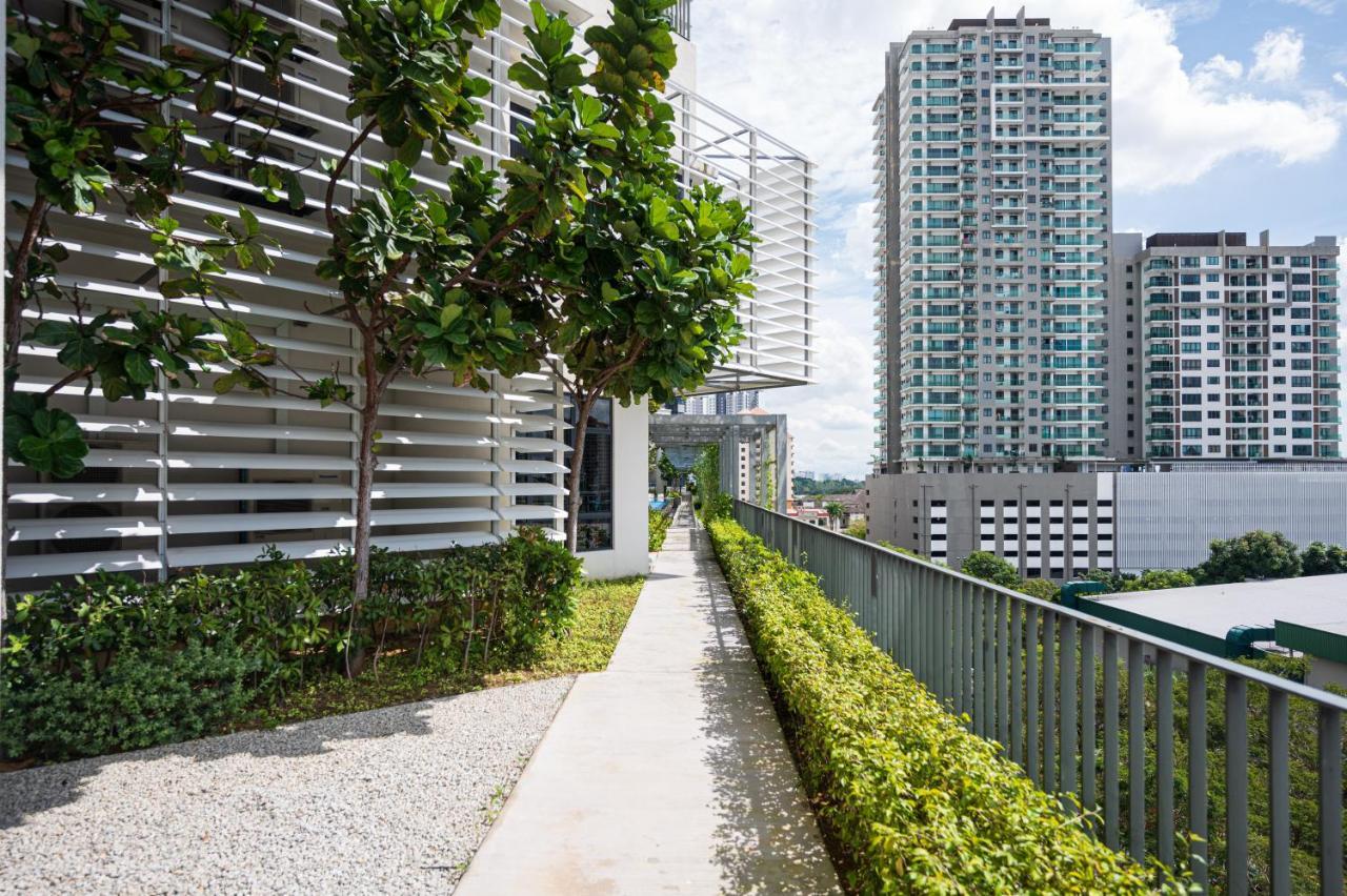 Highpark Suites By Airhost Petaling Jaya Exterior photo